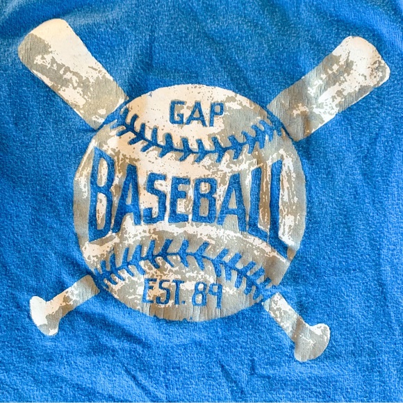 Baby Gap • Graphic Tee - Picture 2 of 4